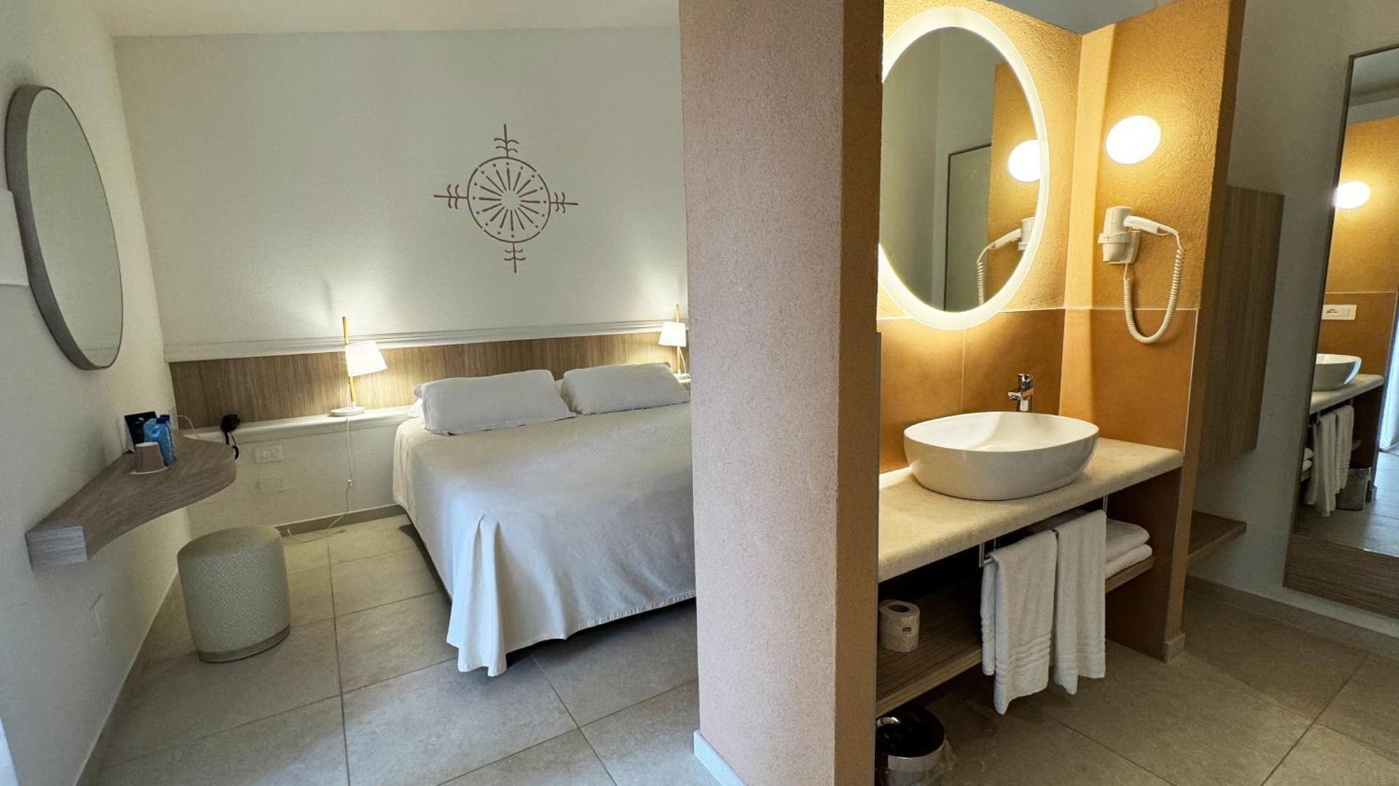 Sant'Elmo Beach Hotel Кастиадас Стая снимка